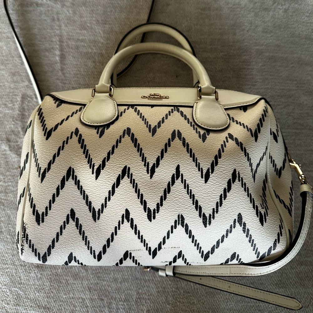 Coach Mini Bennett Chevron Satchel Crossbody F49055 - Picture 2 of 9